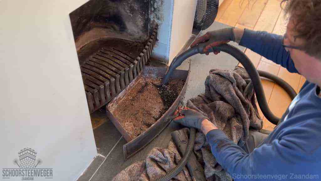 Prijs schoorsteenvegen Zaandam schouw reinigen Prijs schoorsteenvegen Zaandam schouw reinigen